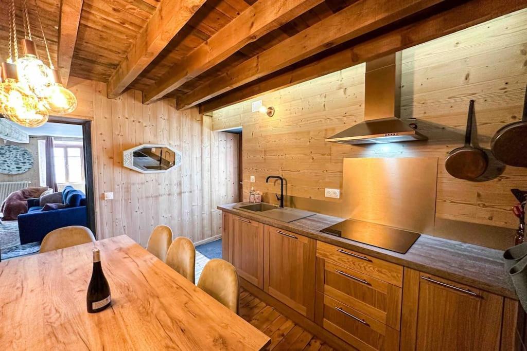 Ribera 1 - Beautiful Reformed House Parking Ferienhaus