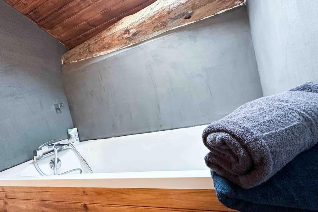 Ferienhaus Ribera 1 - Beautiful Reformed House Parking